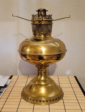 Antique Rayo Oil Lamp Brass Original Center Draft  Late 1800/ 1900s Kerosene